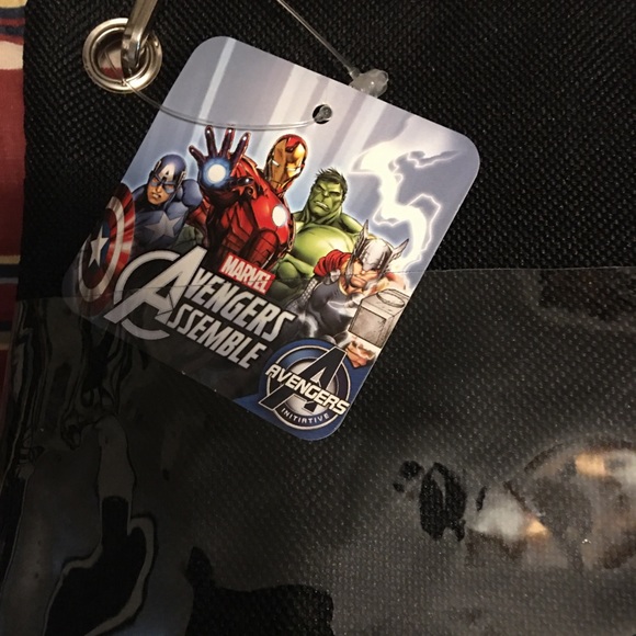 Marvel Avengers Passport/Ticket Holder 🦸🏼‍♂️ - Picture 5 of 5